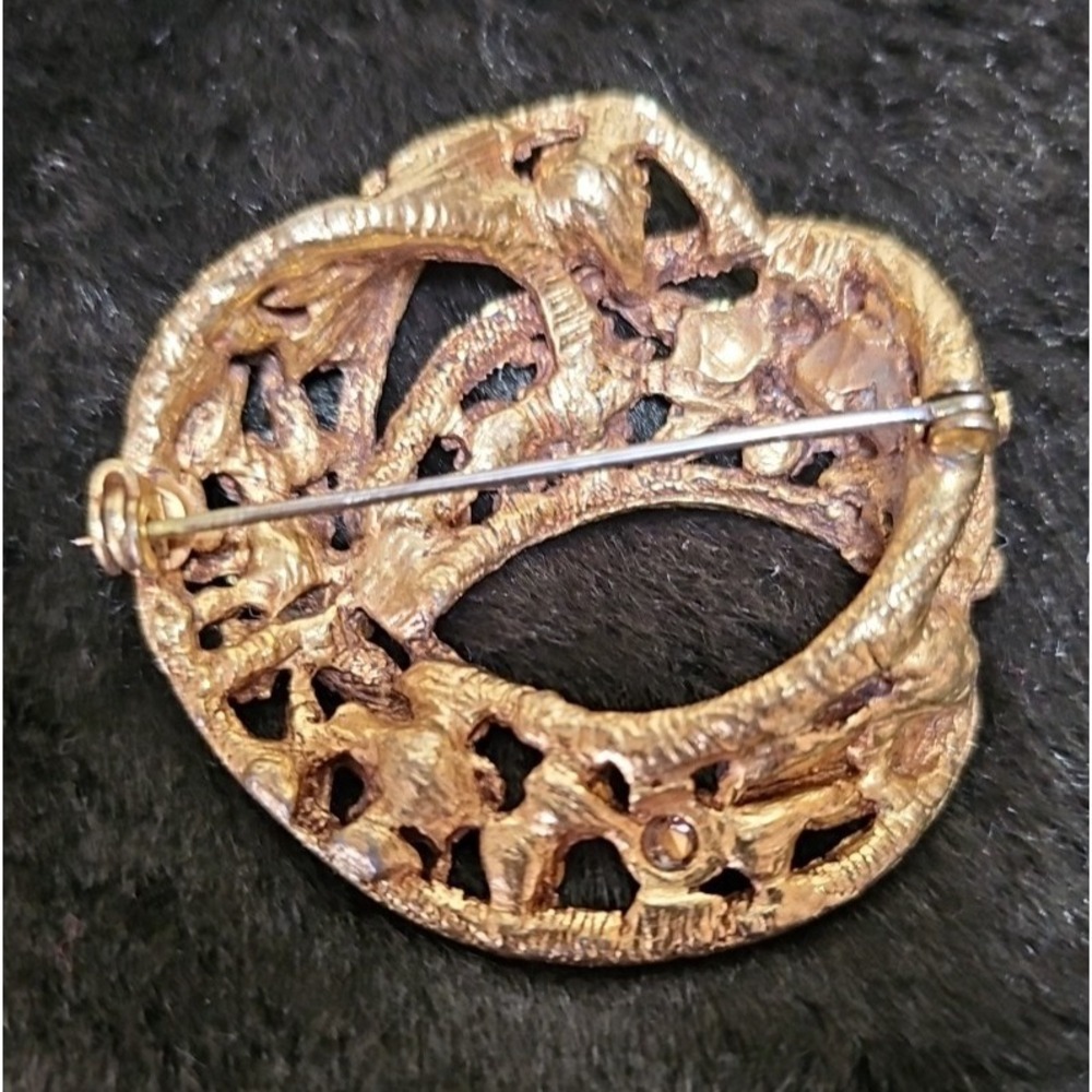 5 Vintage Costume Jewelry Brooches and one Ring - Picture 5 of 13